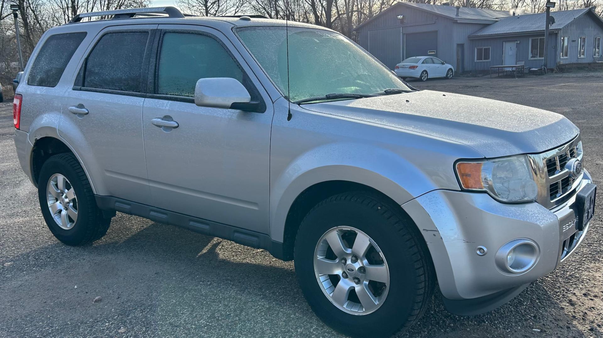 2010 Ford Escape (1FMCU9EG8AK) , located at 17255 hwy 65 NE, Ham Lake, MN, 55304, 0.000000, 0.000000 - Photo#2